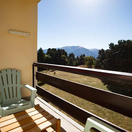 La Foret Mountain Views Parking *
